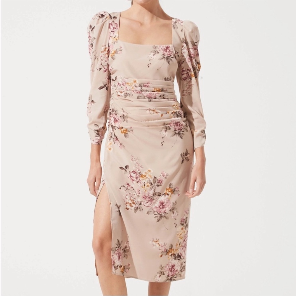 ASTR The Label Long Sleeve Foral Ruched Midi Dress, Size small